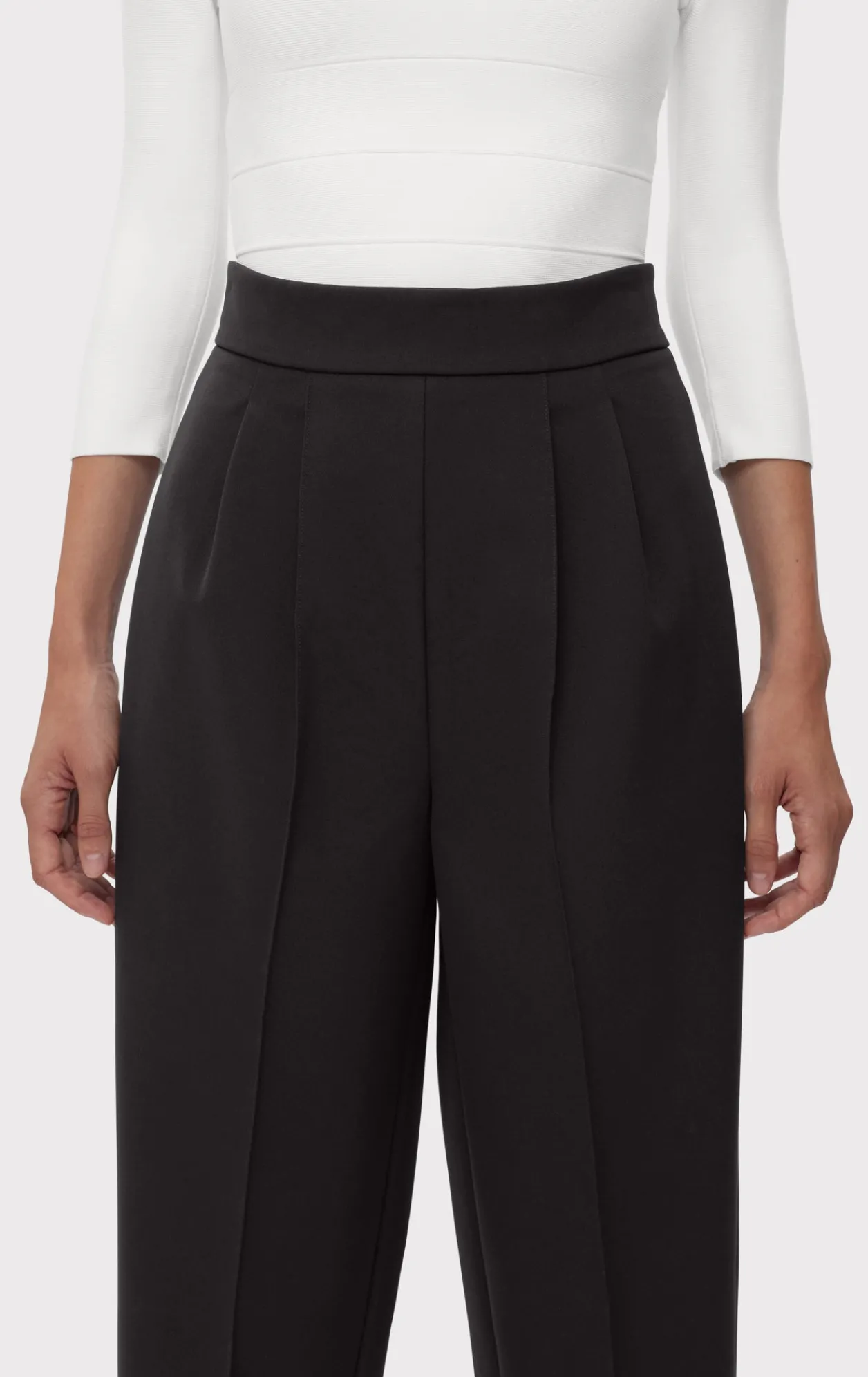 Separates|Bottoms-Hervé Léger HIGH WAIST PLEATED TAPERED PANTS BLACK